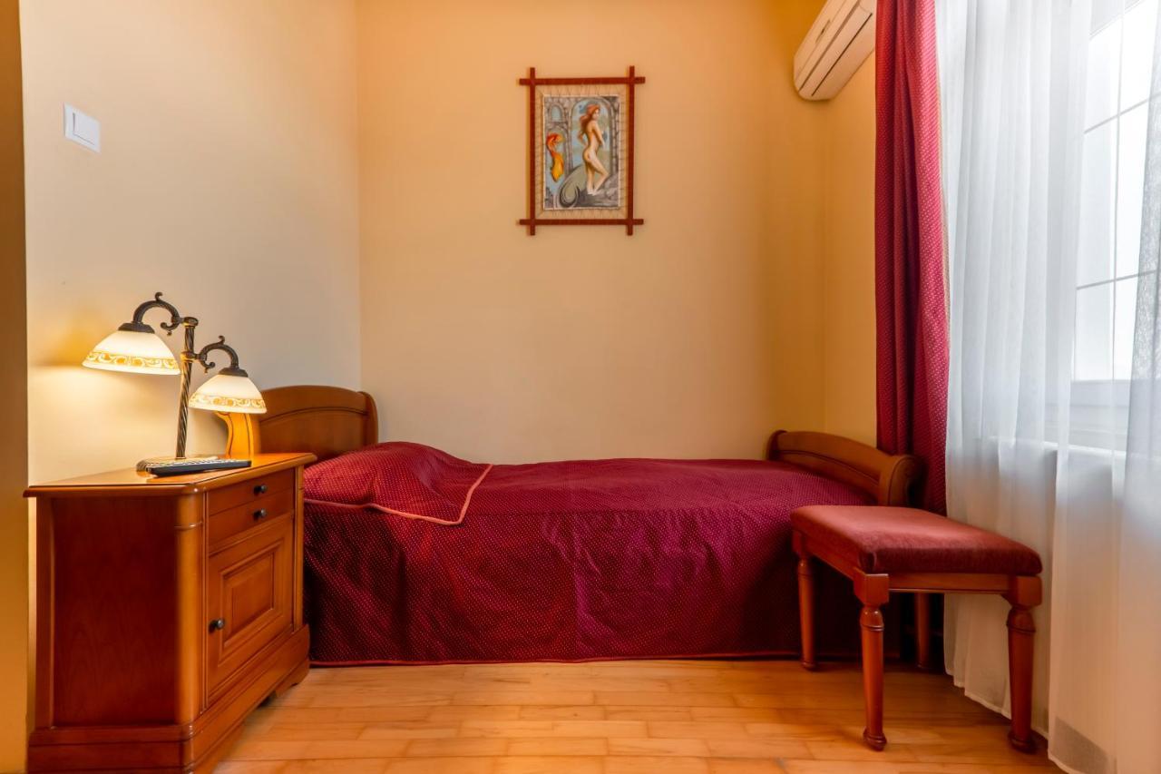 Hotel Denis Daneş Eksteriør bilde